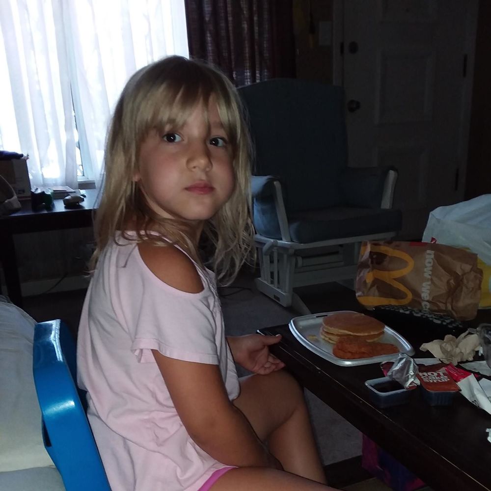 Meet your Posher, Evelyn